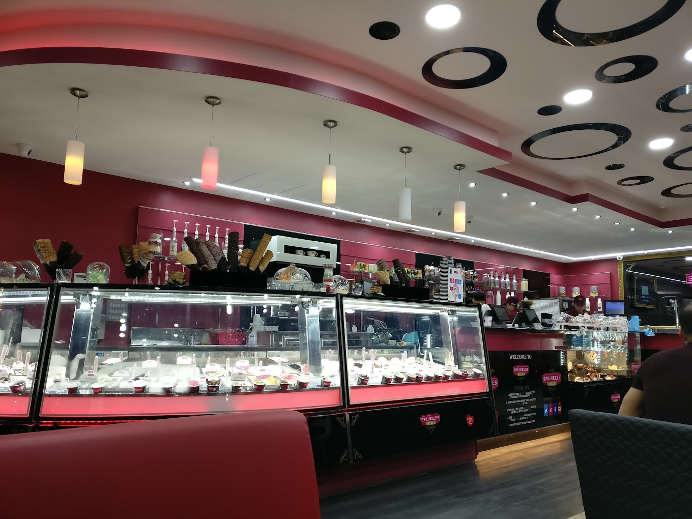 INDULGENT DESSERTS​ IN SPRINKLES GELATO